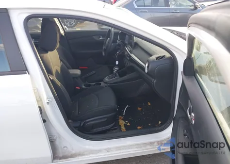 2021 Kia Forte Fe from USA, damaged, VIN 3KPF24AD7ME377564